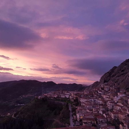La Pietra Gialla Pietrapertosa Bagian luar foto