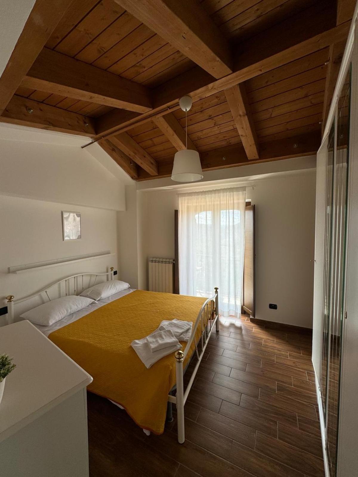 La Pietra Gialla Pietrapertosa Bagian luar foto